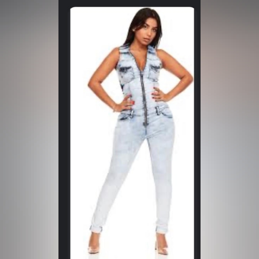 COVERGIRL Black and Blue Label Jumpsuit Sleeveless Pockets Front Zip Size 7/8